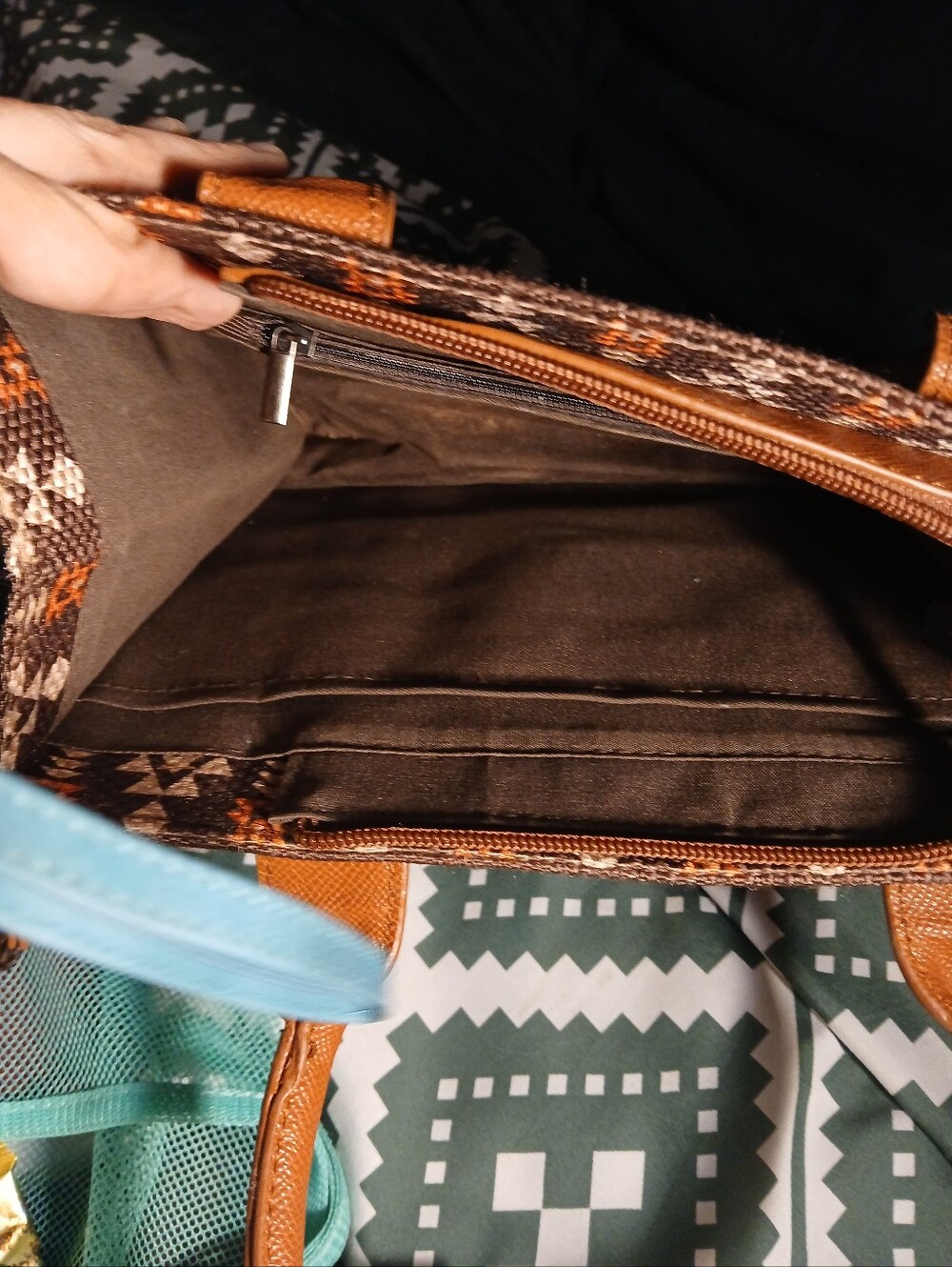 Small Aztec Themed Handbag - Picture 2 of 4